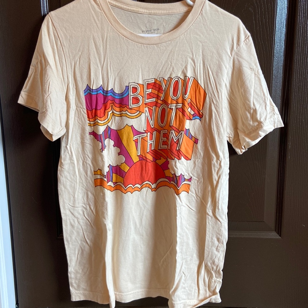 Womens boutique tee!